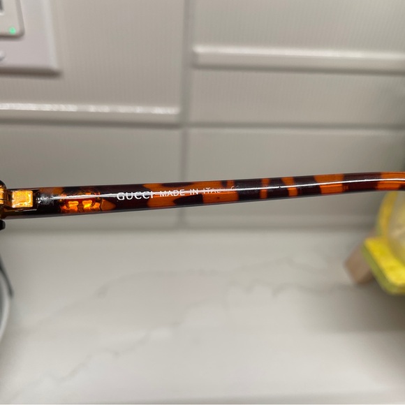 Gucci Sunglasses - Picture 5 of 8